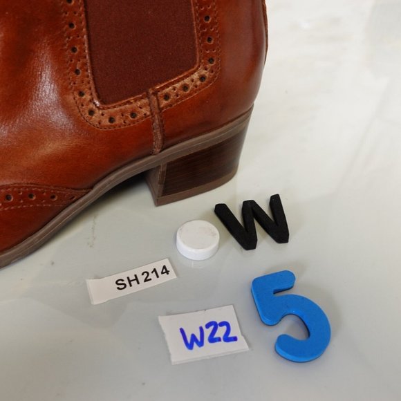 Clarks Boots Womens Leather 6.5 Boots Chelsea Ankle Booties Brown‎ Artisan - Picture 9 of 10